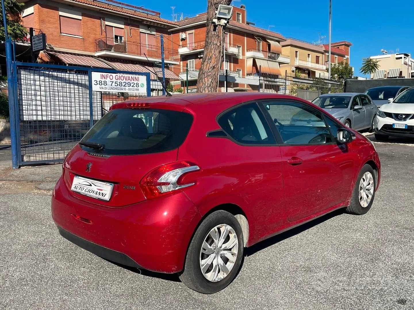 Peugeot 208 2013 photo 5