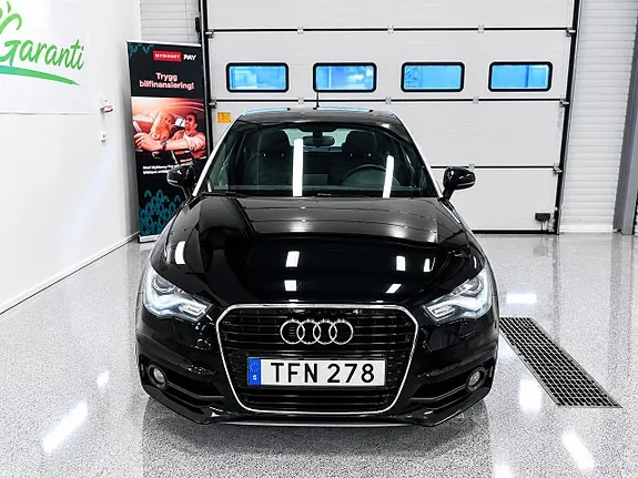 Audi A1 2011 photo 2