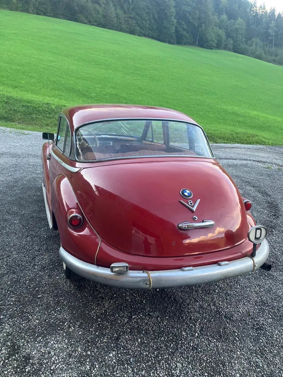 BMW 502 1961 photo 2