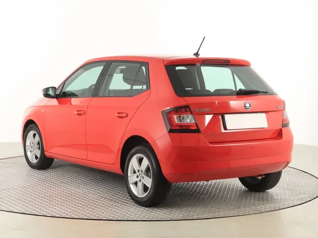 Skoda Fabia 2017 photo 3