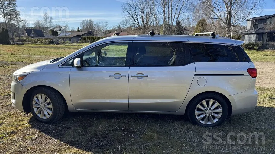 Kia Carnival 2015 photo 5