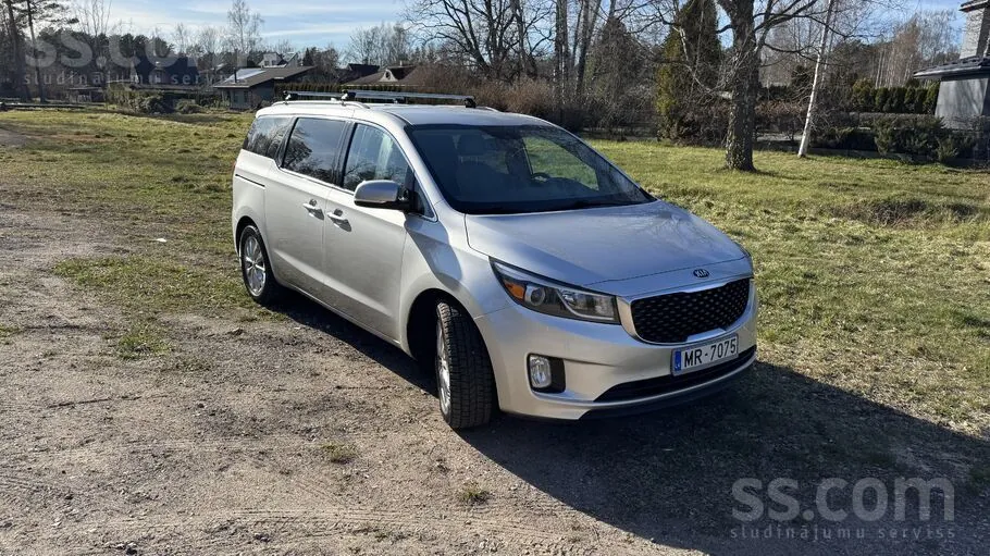 Kia Carnival 2015 photo 2