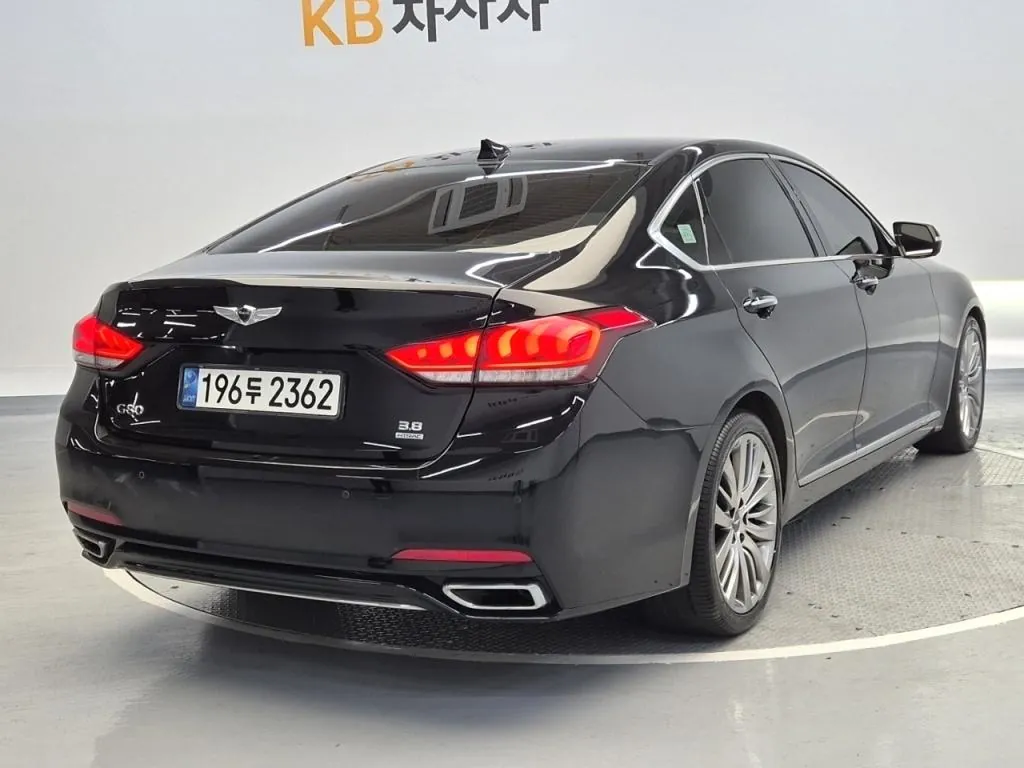 Genesis G80 2017 photo 3