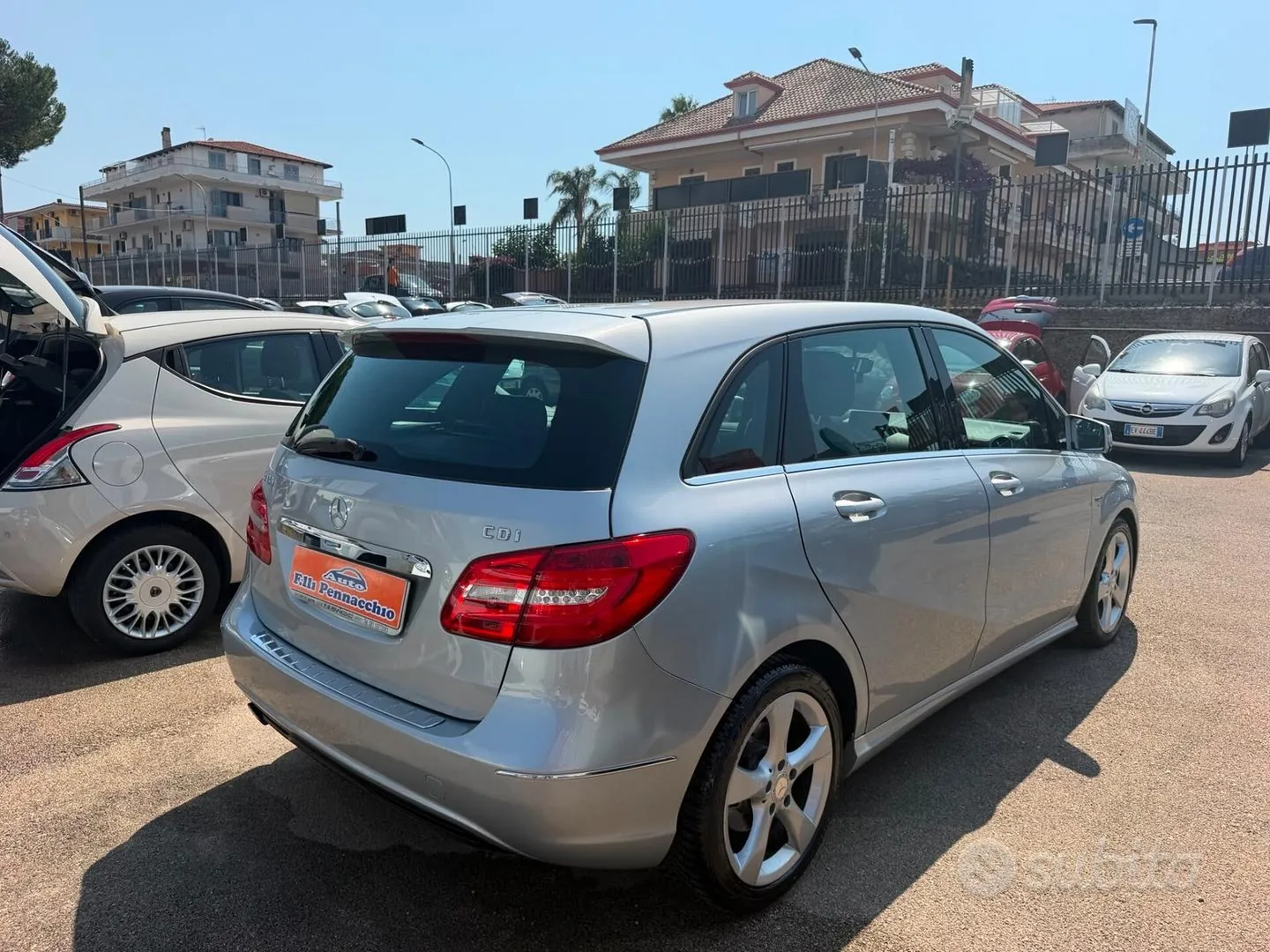 Mercedes-Benz B 2012 photo 4