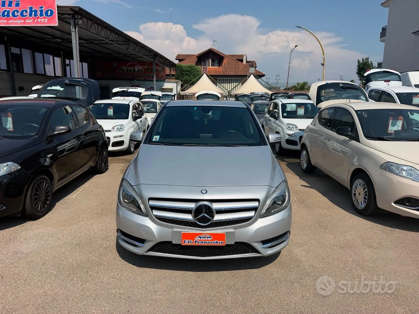 Mercedes-Benz B 2012 photo 2