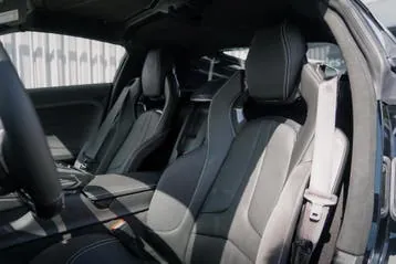 Chevrolet Corvette 2025 photo 2