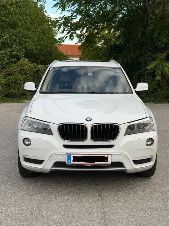 BMW X3 2012 photo 2