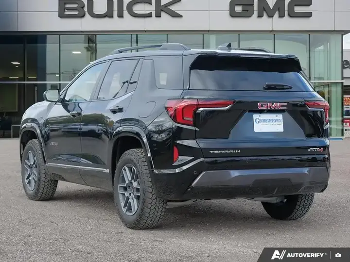 GMC Terrain 2027 photo 3