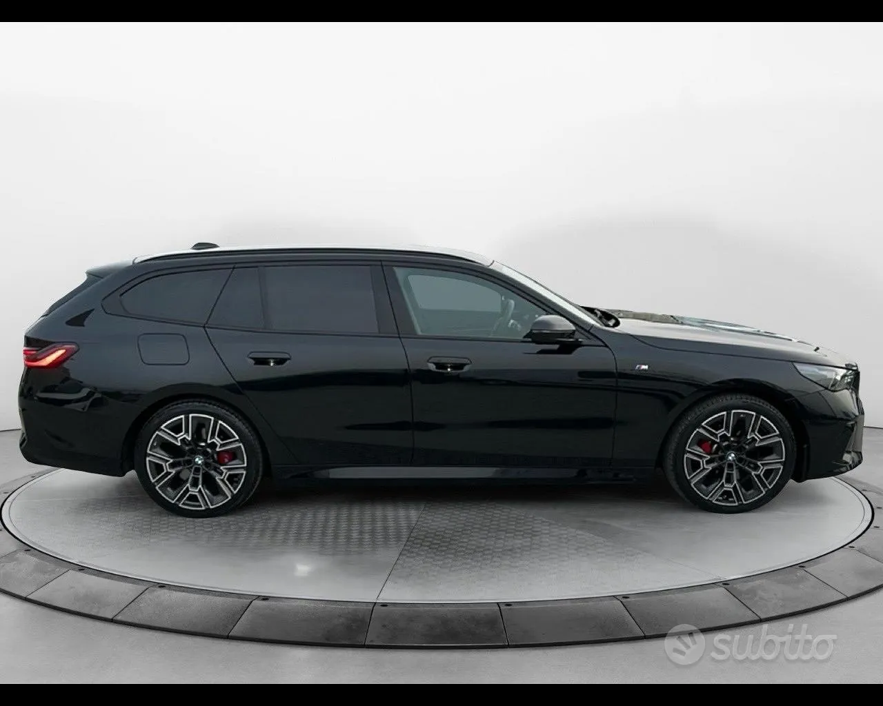 BMW 520D Touring 2024 photo 5