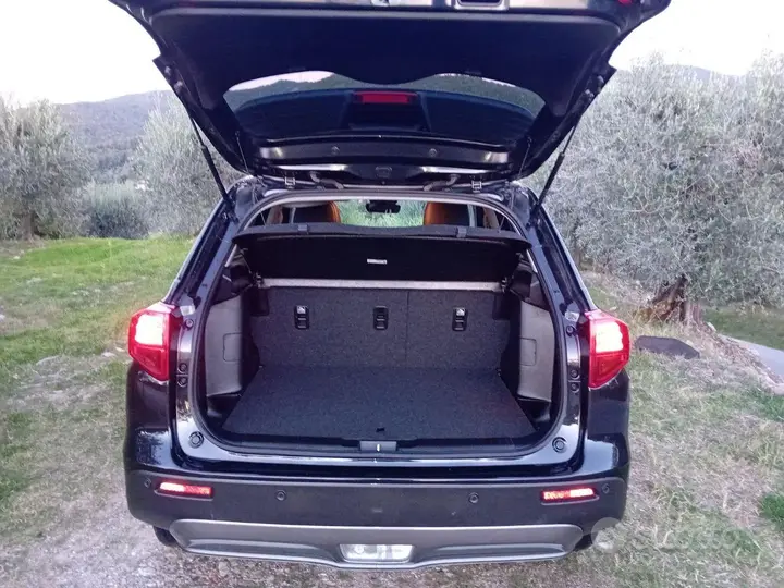 Suzuki Vitara 2025 photo 2