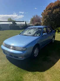 Nissan Bluebird 1997 photo 3
