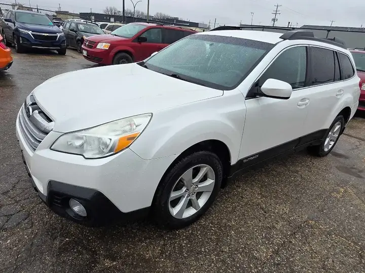 Subaru Outback 2014 photo 2