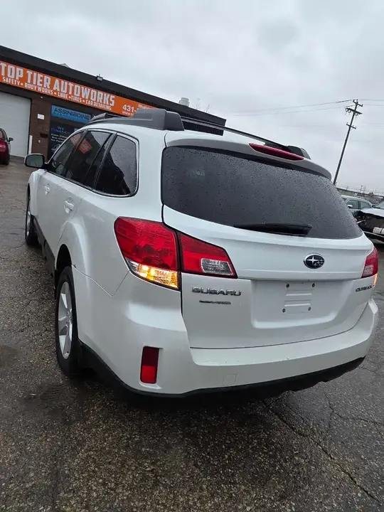 Subaru Outback 2014 photo 3