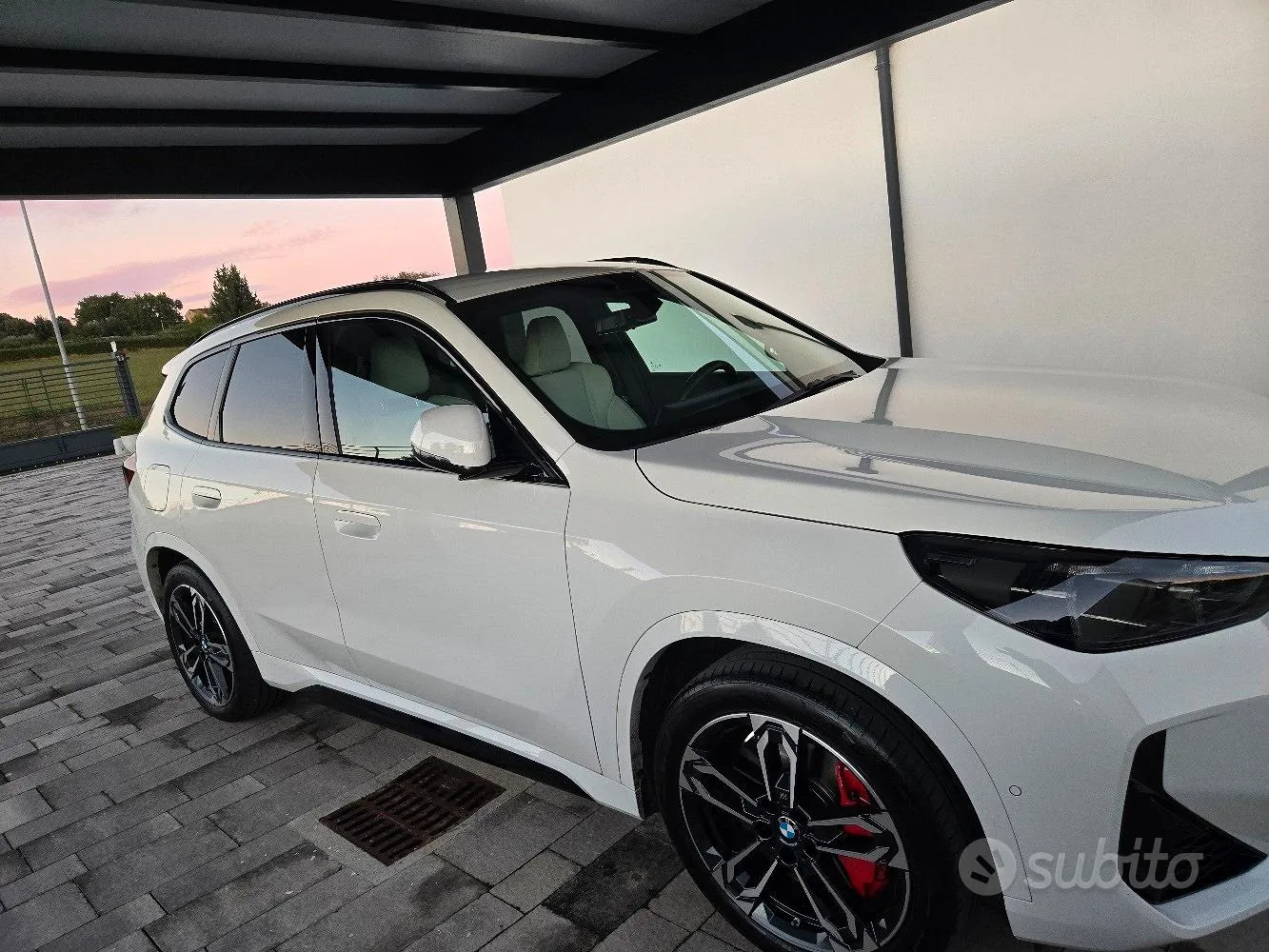 BMW Ix1 2026 photo 2