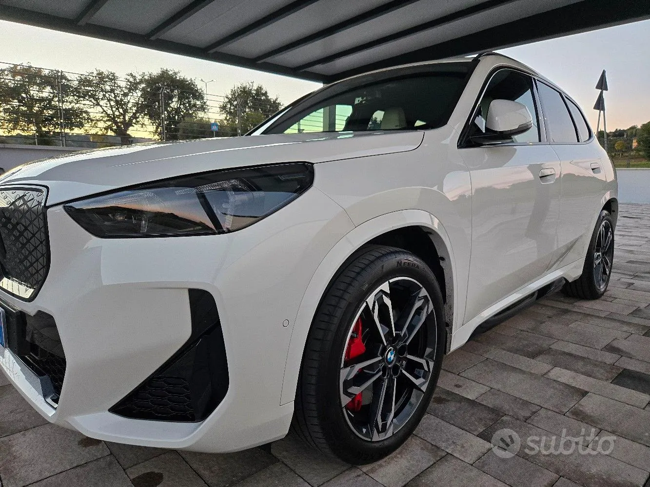 BMW Ix1