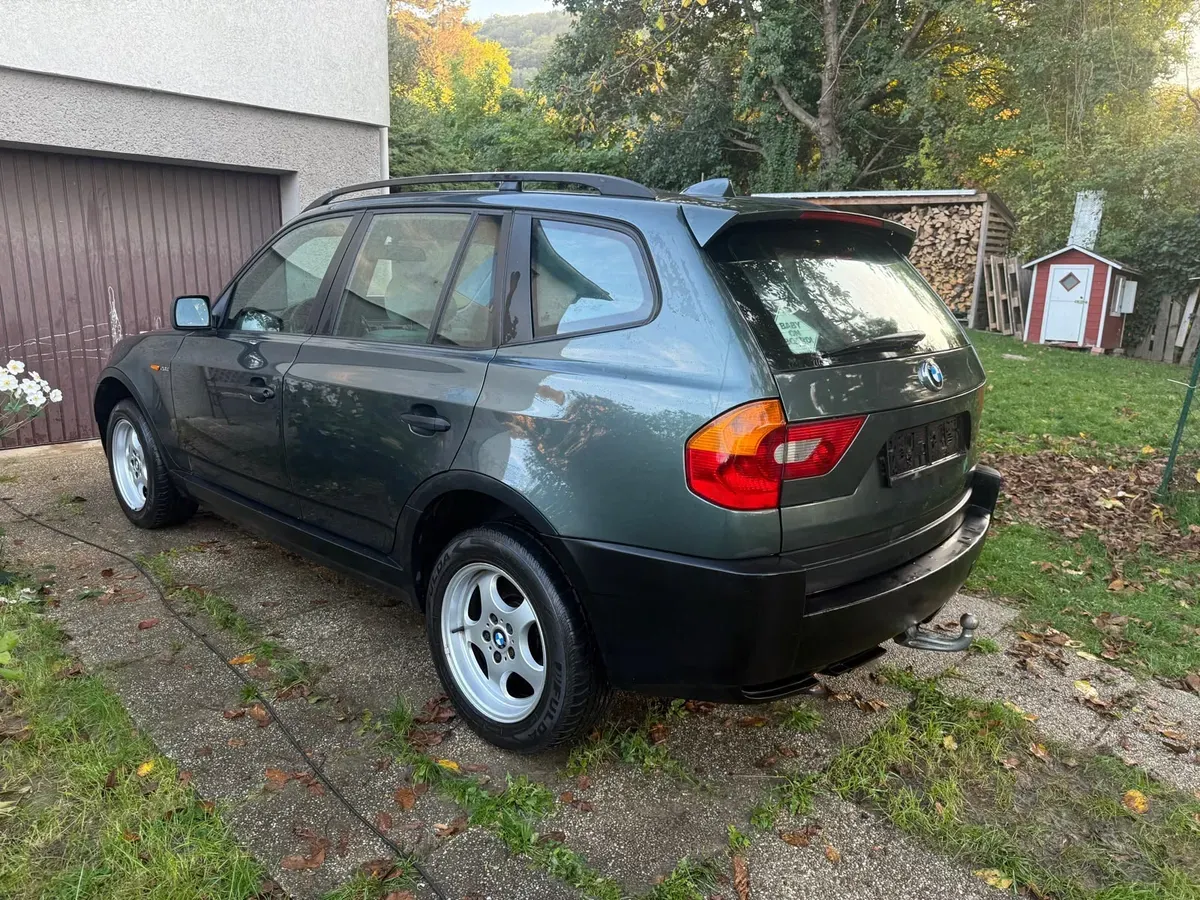 BMW X3 2004 photo 2