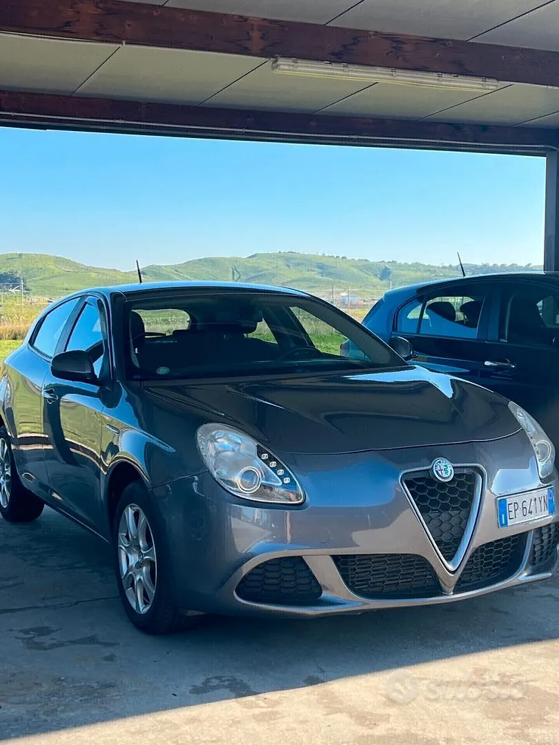 Alfa Romeo Giulietta 2013 photo 4