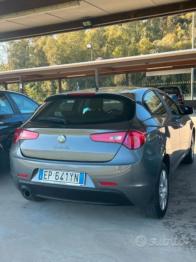 Alfa Romeo Giulietta 2013 photo 3