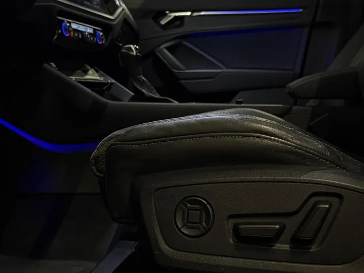 Audi Q3 2022 photo 3