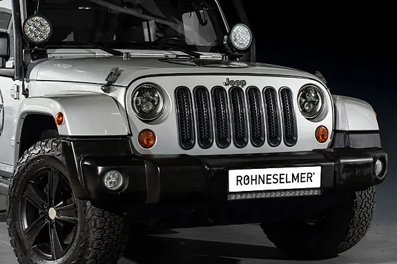 Jeep Wrangler Unlimited 2012 photo 2