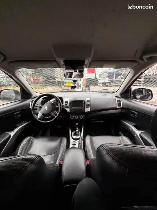 Peugeot 4007 2010 photo 3