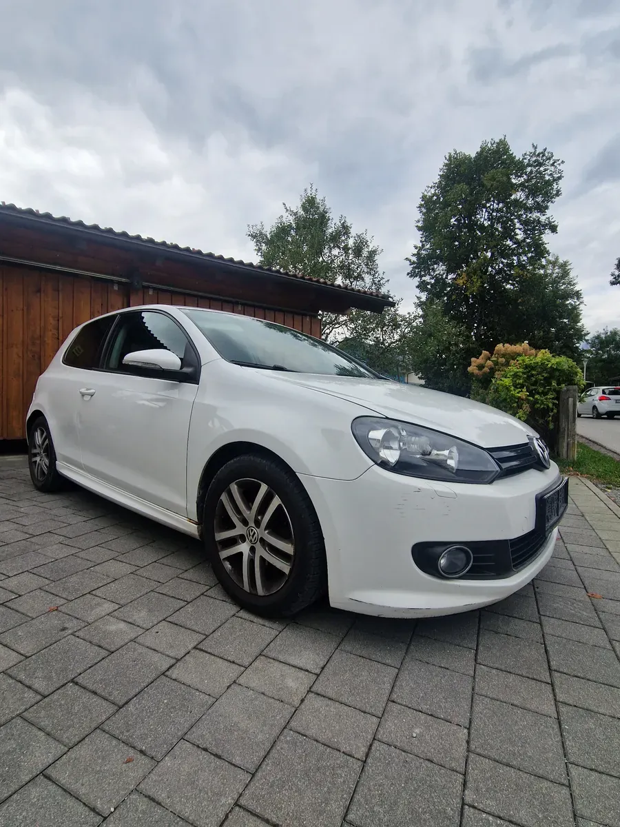 Volkswagen Golf 2011 photo 3