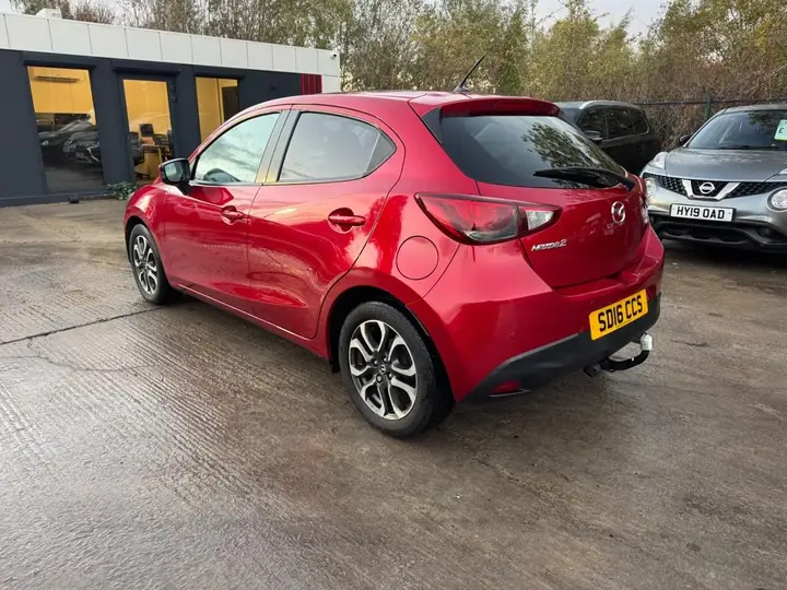Mazda Mazda2 2016 photo 4