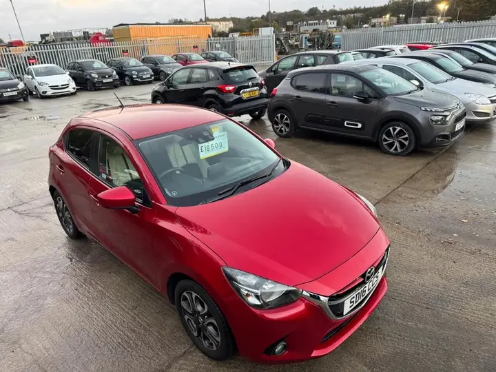 Mazda Mazda2 2016 photo 5