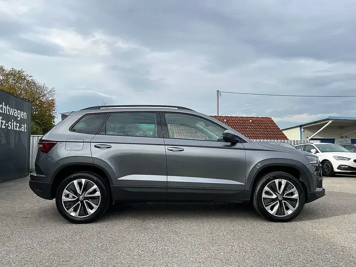 Skoda Karoq 2023 photo 2