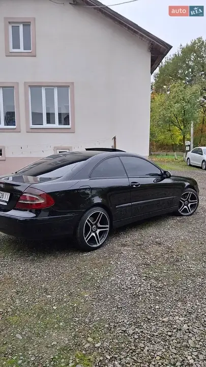 Mercedes-Benz Clk-Class 2003 photo 5