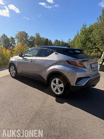 Toyota C-Hr 2020 photo 4