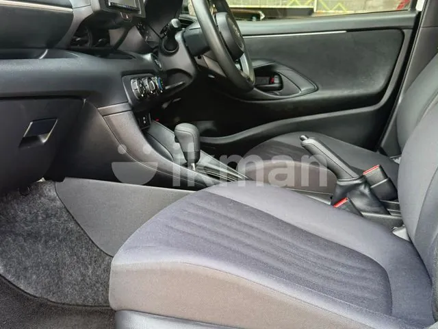 Toyota Yaris 2024 photo 3