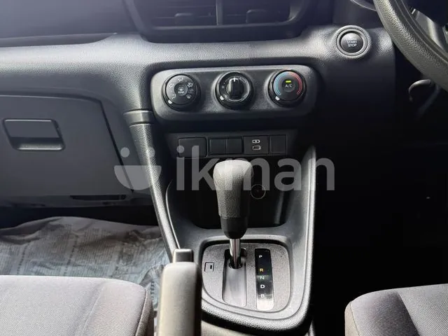Toyota Yaris 2024 photo 4