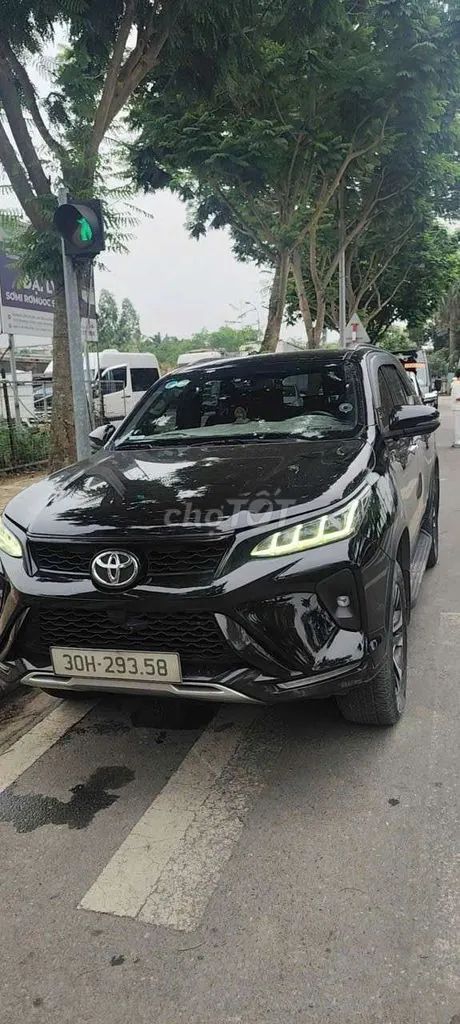 Toyota Fortuner 2021 photo 4