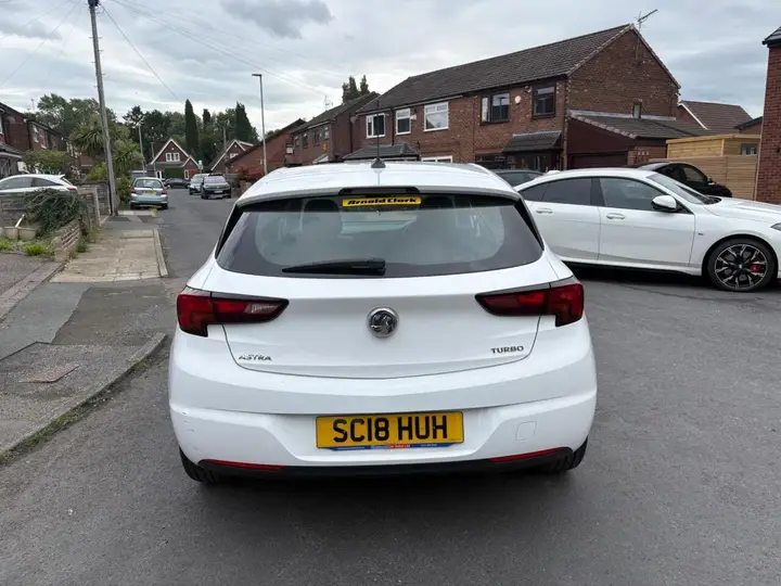 Vauxhall Astra 2018 photo 5