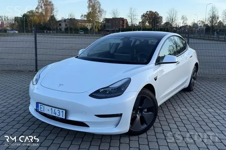 Tesla Model 3 2023 photo 2