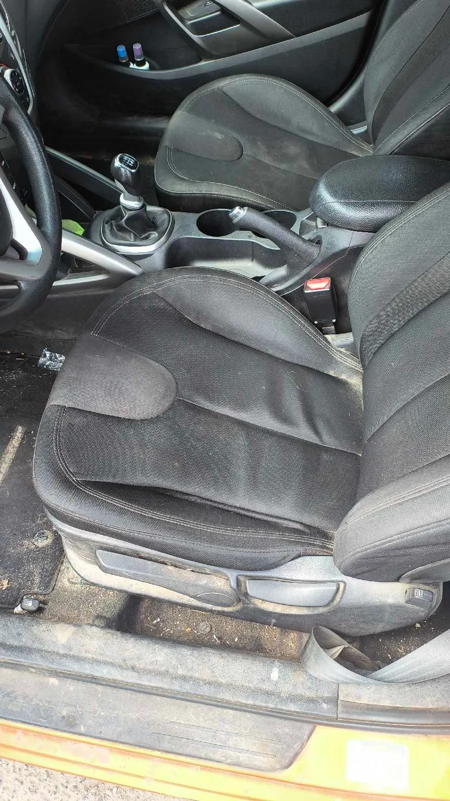 Hyundai Veloster 2012 photo 2