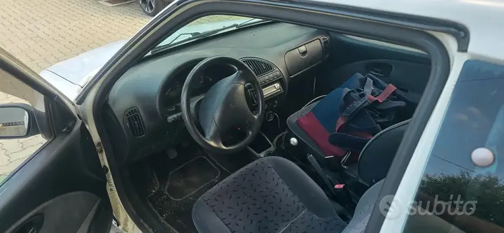 Citroen Saxo 2000 photo 3