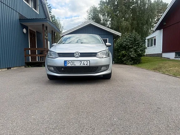 Volkswagen Polo 2011 photo 2