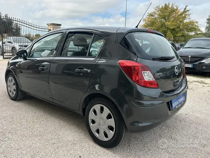 Opel Corsa 2012 photo 5