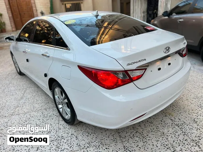 Hyundai Sonata 2012 photo 2