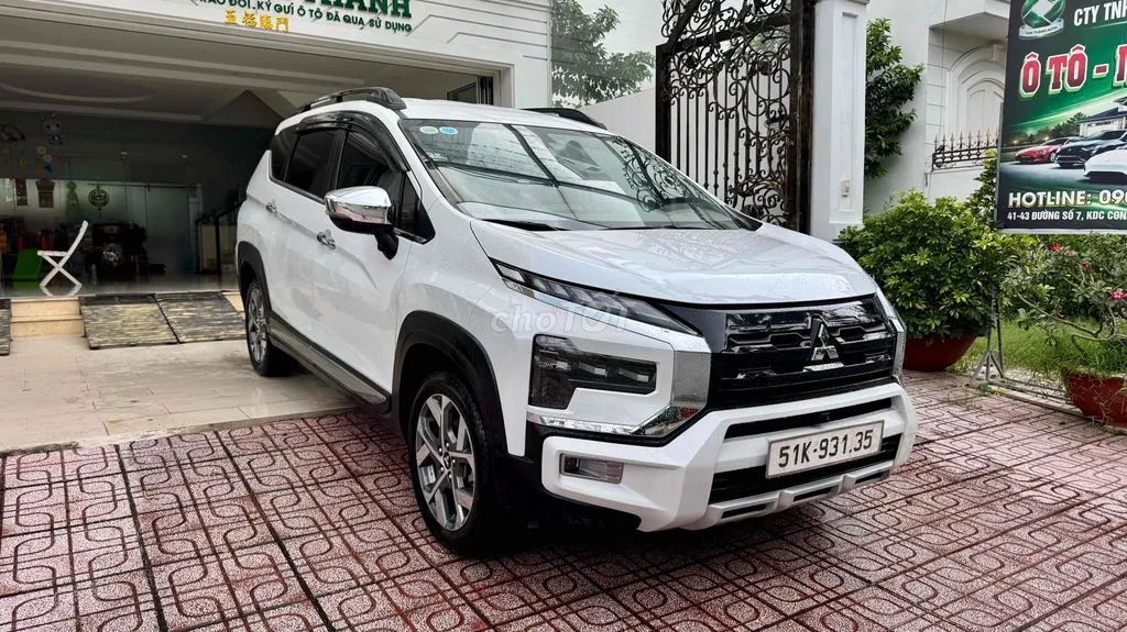Mitsubishi Xpander Cross 2023 photo 2