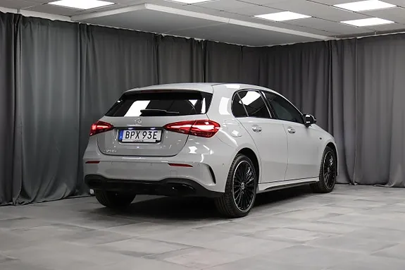 Mercedes-Benz A250 E 2026 photo 2