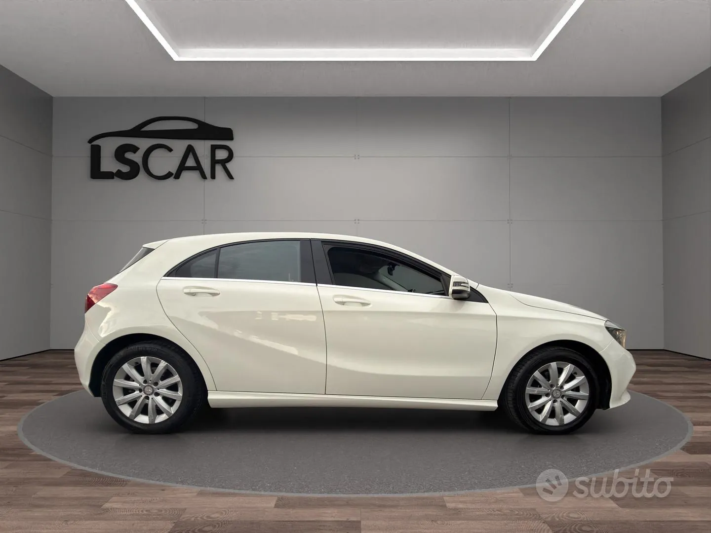 Mercedes-Benz A 180 2017 photo 2