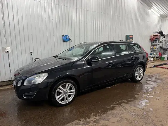 Volvo V60 2013 photo 2
