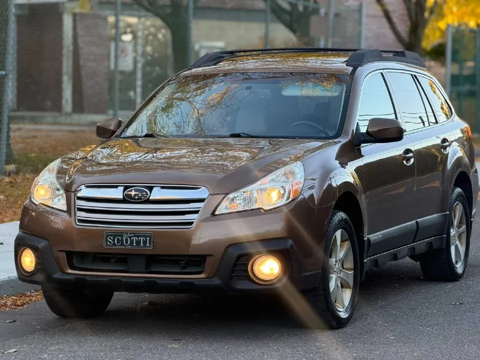 Subaru Outback 2013 photo 2