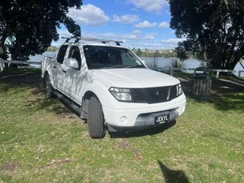 Nissan Navara 2014 photo 2