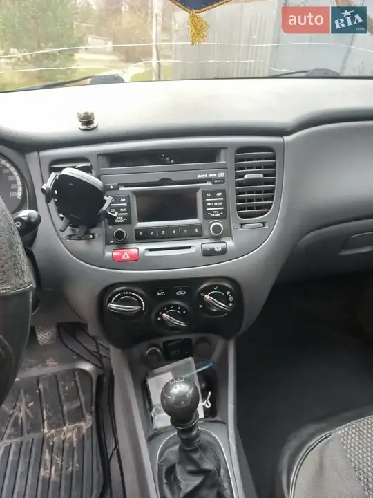 Kia Rio 2011 photo 5