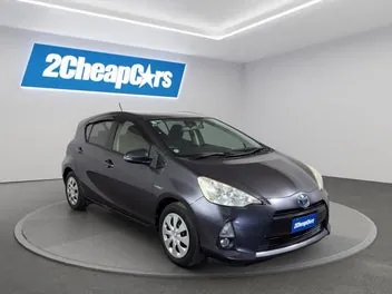 Toyota Aqua 2013 photo 4