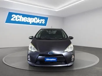 Toyota Aqua 2013 photo 3